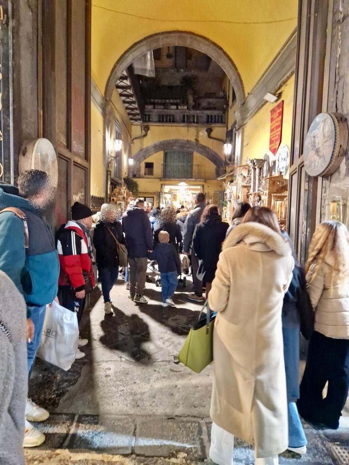Апартаменты La Dimora Nei Presepi In San Gregorio Неаполь Экстерьер фото